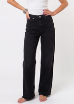 Wide Leg High-Waisted Jeans - Black
